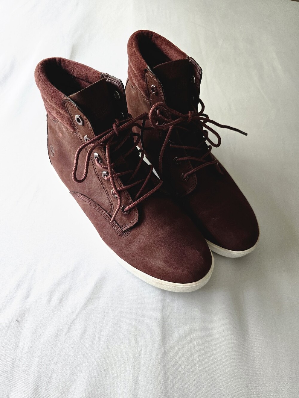 Timberland Dausette Burgundy Nubuck Ankle Sneaker Size 9.5